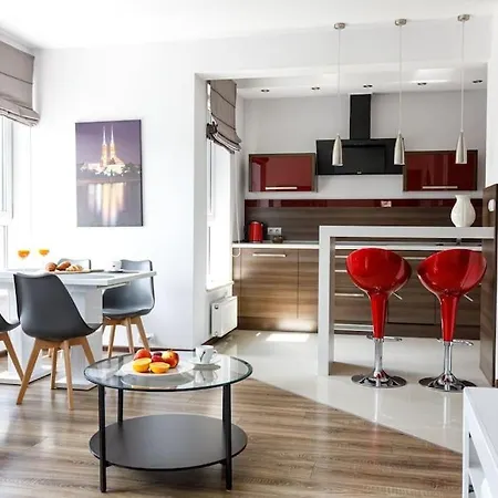 сlose-urban Chic - Great Location - 2 Bedrooms& Legnicka Apartman